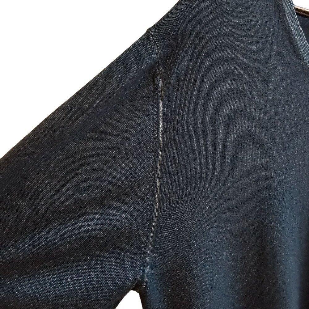 Cruciani Men's V-Neck Sweater, Light Weight, 100% Wool Made In Italy Size 54, XL - Picture 8 of 12